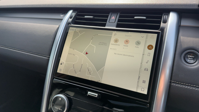 Land Rover Discovery 3.0 D300 Dynamic SE 5dr Auto Diesel Station Wagon